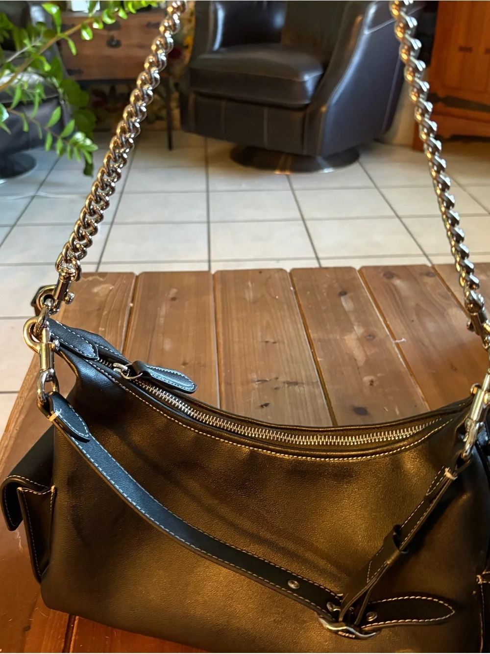 Coach Juliette Black Leather Shoulder Bag with Chain Detail - Picture 4 of 11